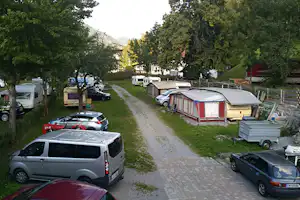 Camping Rossbach - Wohnwagenstellplatz und Wohnmobilstellplatz vom Campingplatz