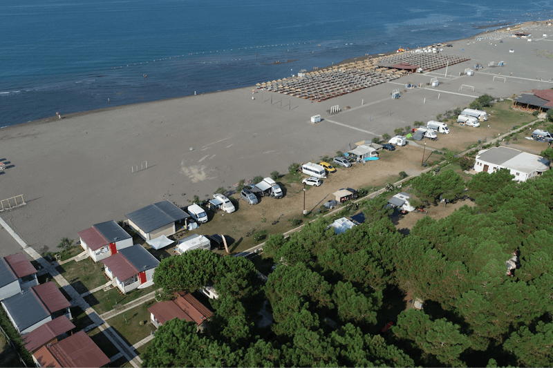 Camping Safari Beach  -  Wohnwagen- und Zeltstellplatz vom Campingplatz mit direktem Zugang zum Strand am Mittelmeer