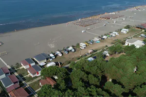 Camping Safari Beach - Wohnwagen- und Zeltstellplatz vom Campingplatz mit direktem Zugang zum Strand am Mittelmeer
