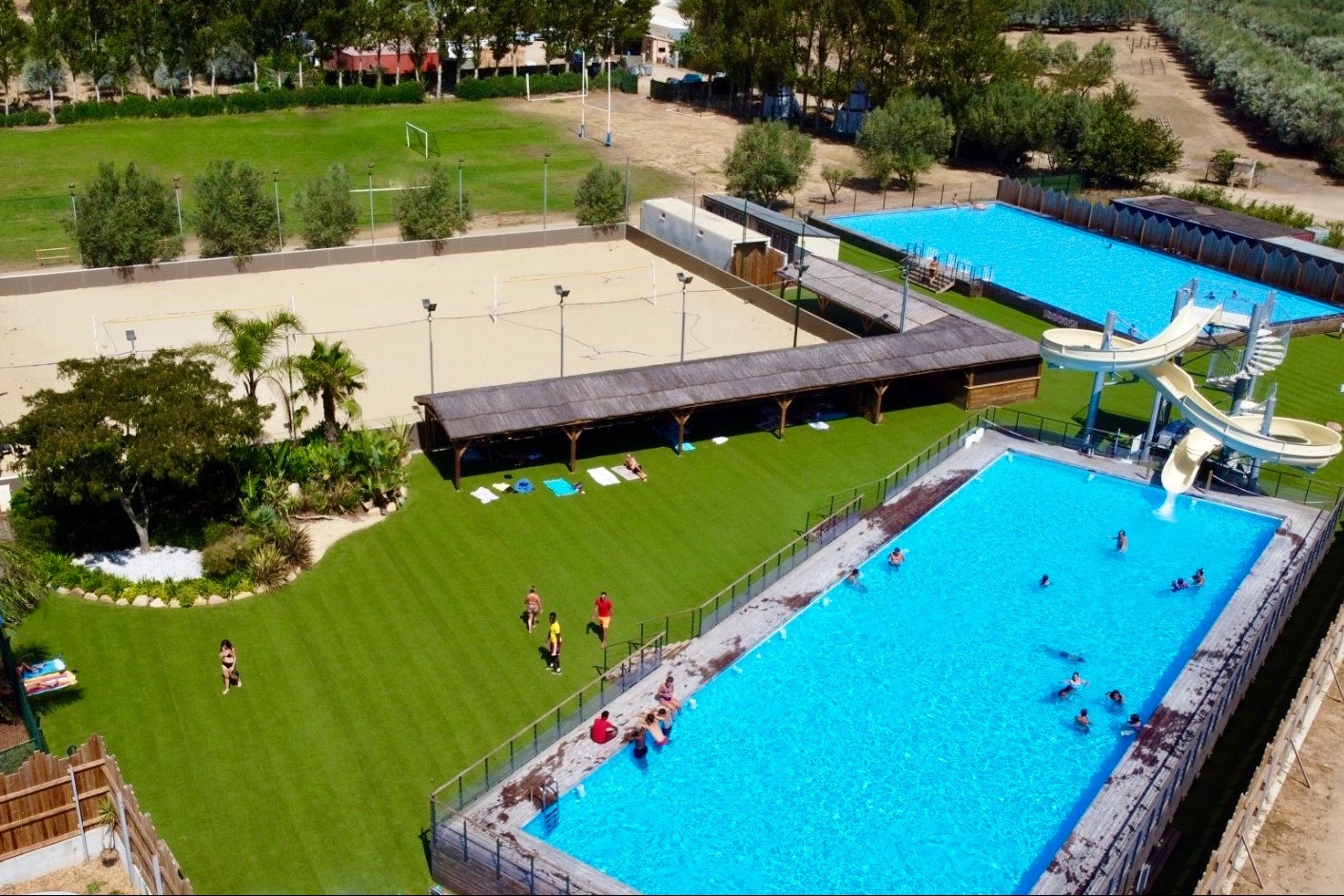 Camping Sagone - Luftaufnahme des Freibades auf dem Campingplatz