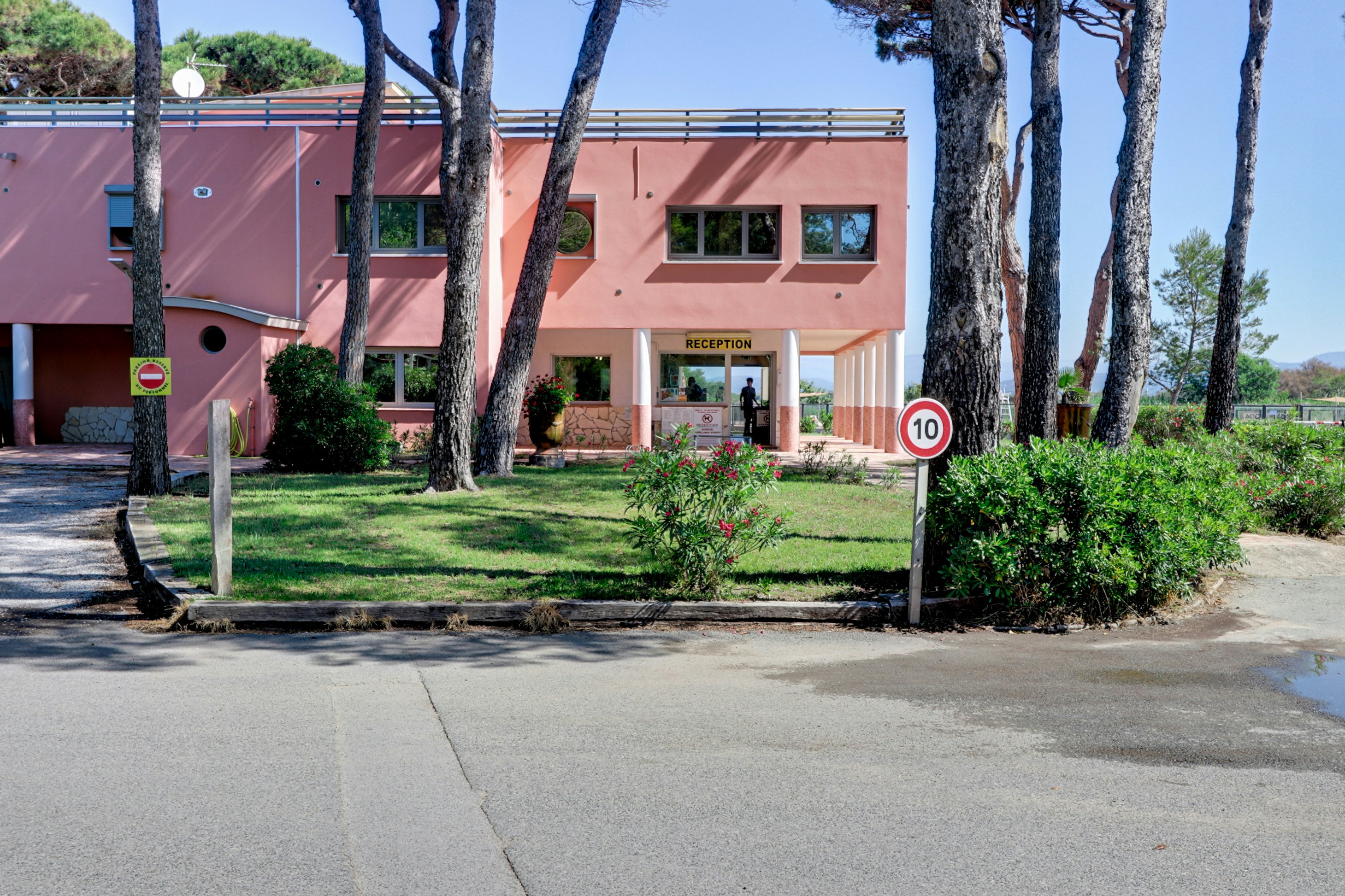 Camping Saint Aygulf Plage - Rezeption vom Campingplatz