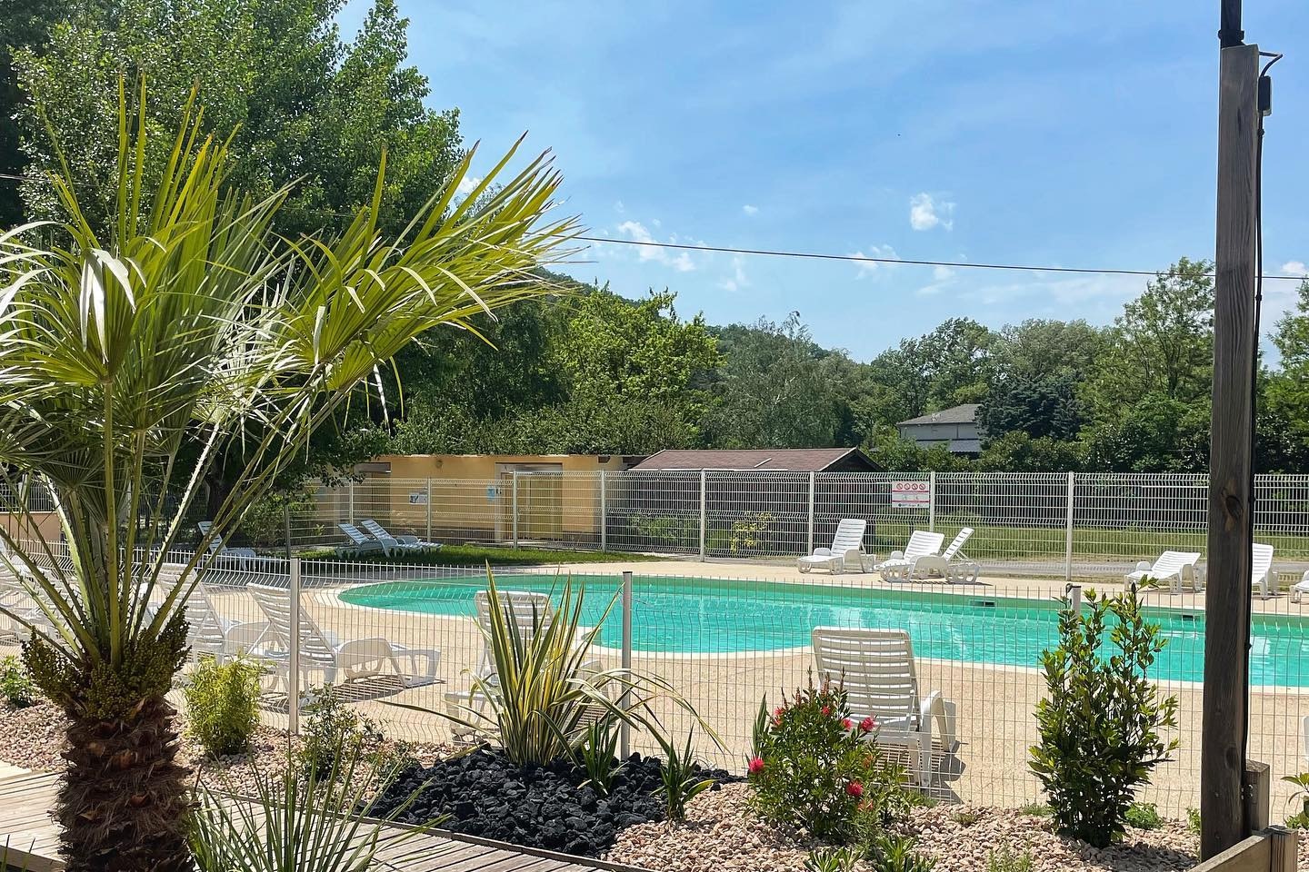 Camping Saint Lambert - Freibad auf dem Campingplatz