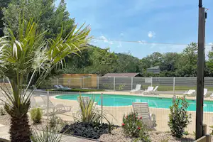 Camping Saint Lambert - Freibad auf dem Campingplatz
