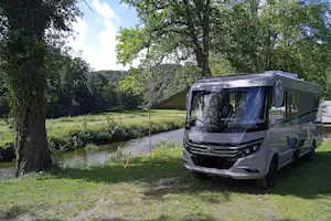 Camping Saint Remacle - Standplätze auf dem Campingplatz