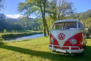 Camping Saint Remacle - Standplätze im Grünen auf dem Campingplatz