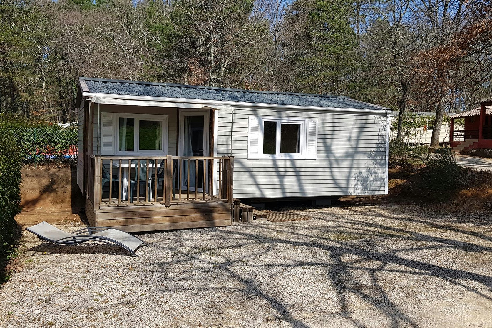 Camping Saint Sauvayre - Mobilheim auf dem Campingplatz