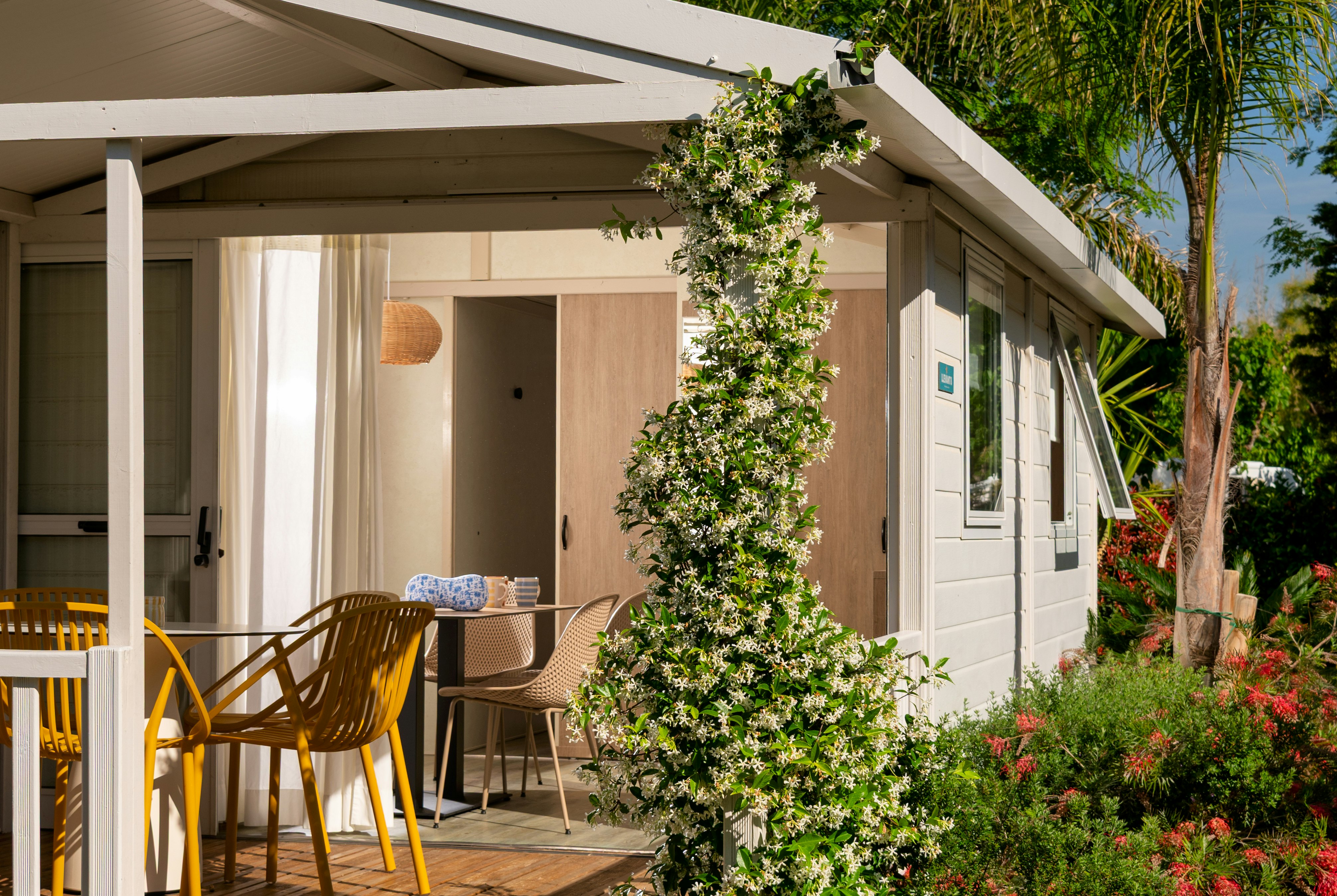 Camping Salatà  - Mobilheim mit Terrasse auf dem Campingplatz