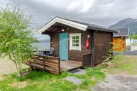Camping Saltkjelsnes - Mobilheim auf dem Campingplatz mit kleiner Veranda