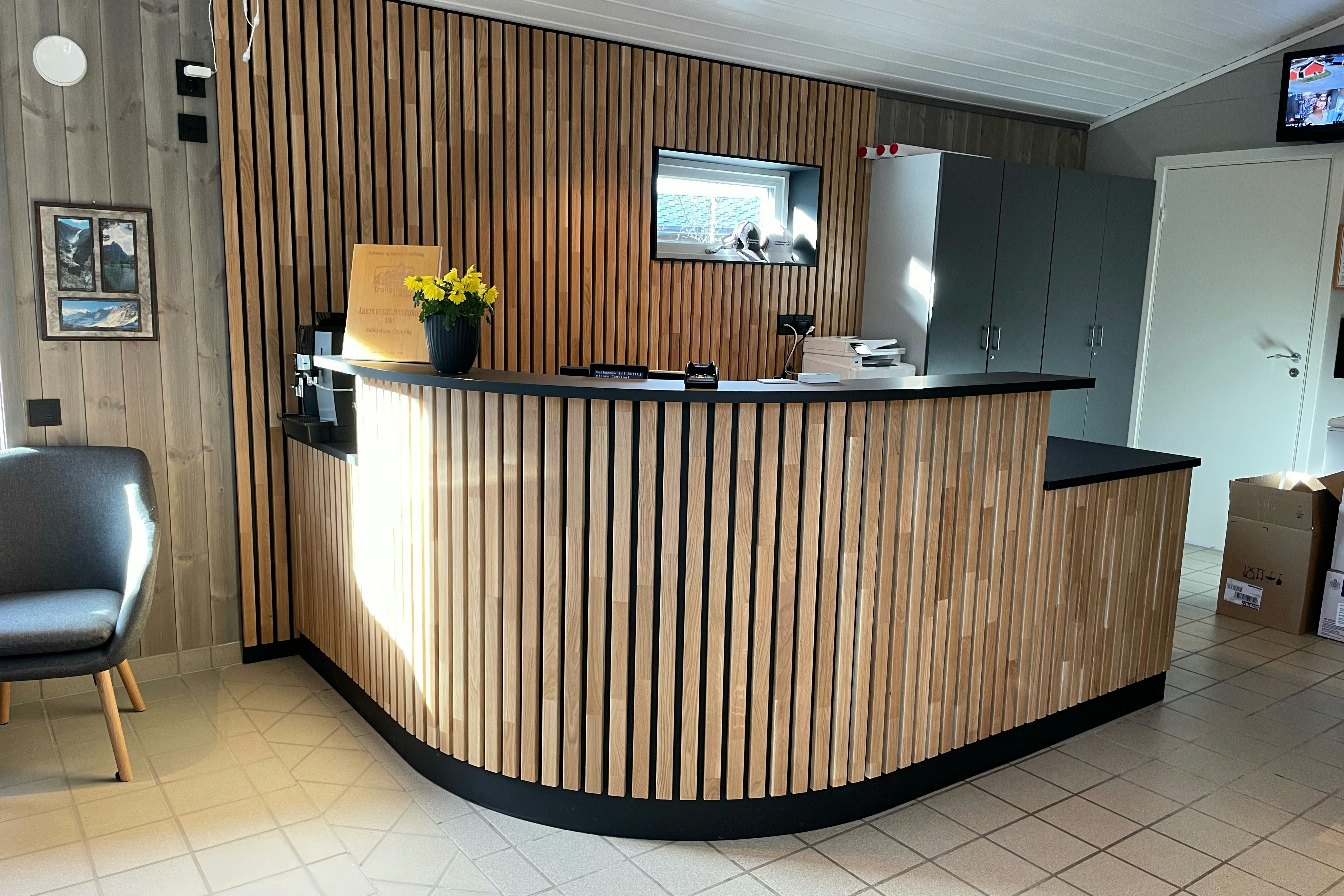 Saltkjelsnes Camping  Camping Saltkjelsnes - Rezeption des Campingplatzes