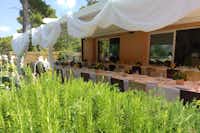 Camping San Martino - Überdachte Terrasse des Restaurants