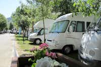 Camping San Pelayo  -  Wohnwagenstellplatz vom Campingplatz im Grünen