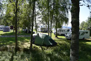 Camping Sandaholm - Zelt- und Stellplatzwiese auf dem Campingplatz