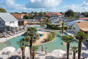 Camping Sandaya la Côte de Nacre - Poolbereich auf dem Campingplatz