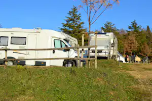 Camping Santa Clorinda - Wohnmobil- und Wohnwagenstellplätze