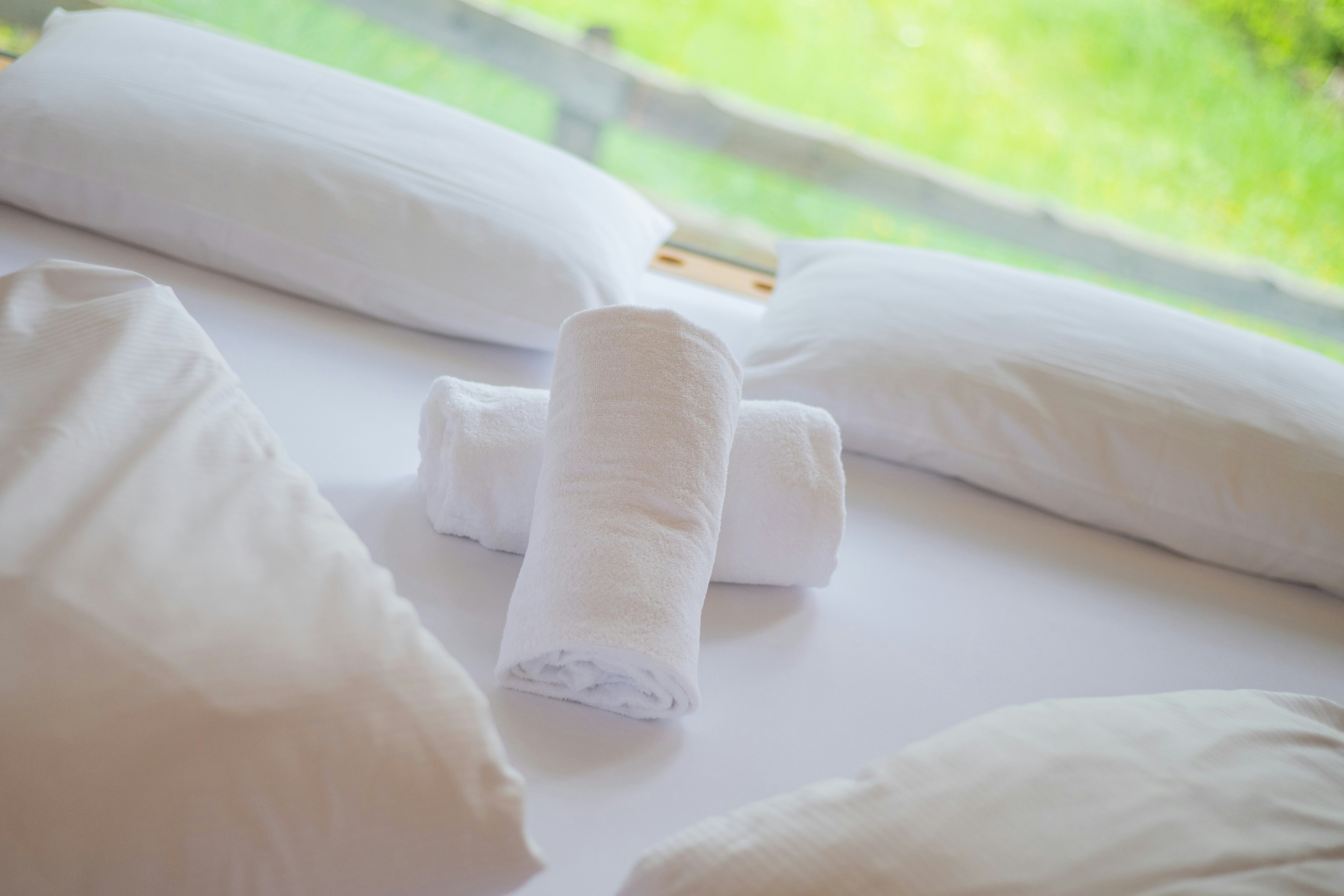 Camping Sass Dlacia - Doppelbett in einer Mietunterkunft