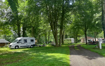 Camping Sauxillanges L'Eau Mère