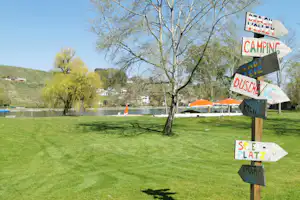 Camping Schaffhausen - Freizeitanlage Rheinwiese - Camping Park