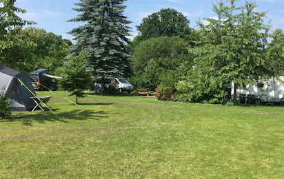 Camping "Schloß Roßdorf"