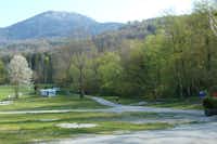 Camping Schloss Aigen - Stellplätze im Grünen mit Blick auf die Berge