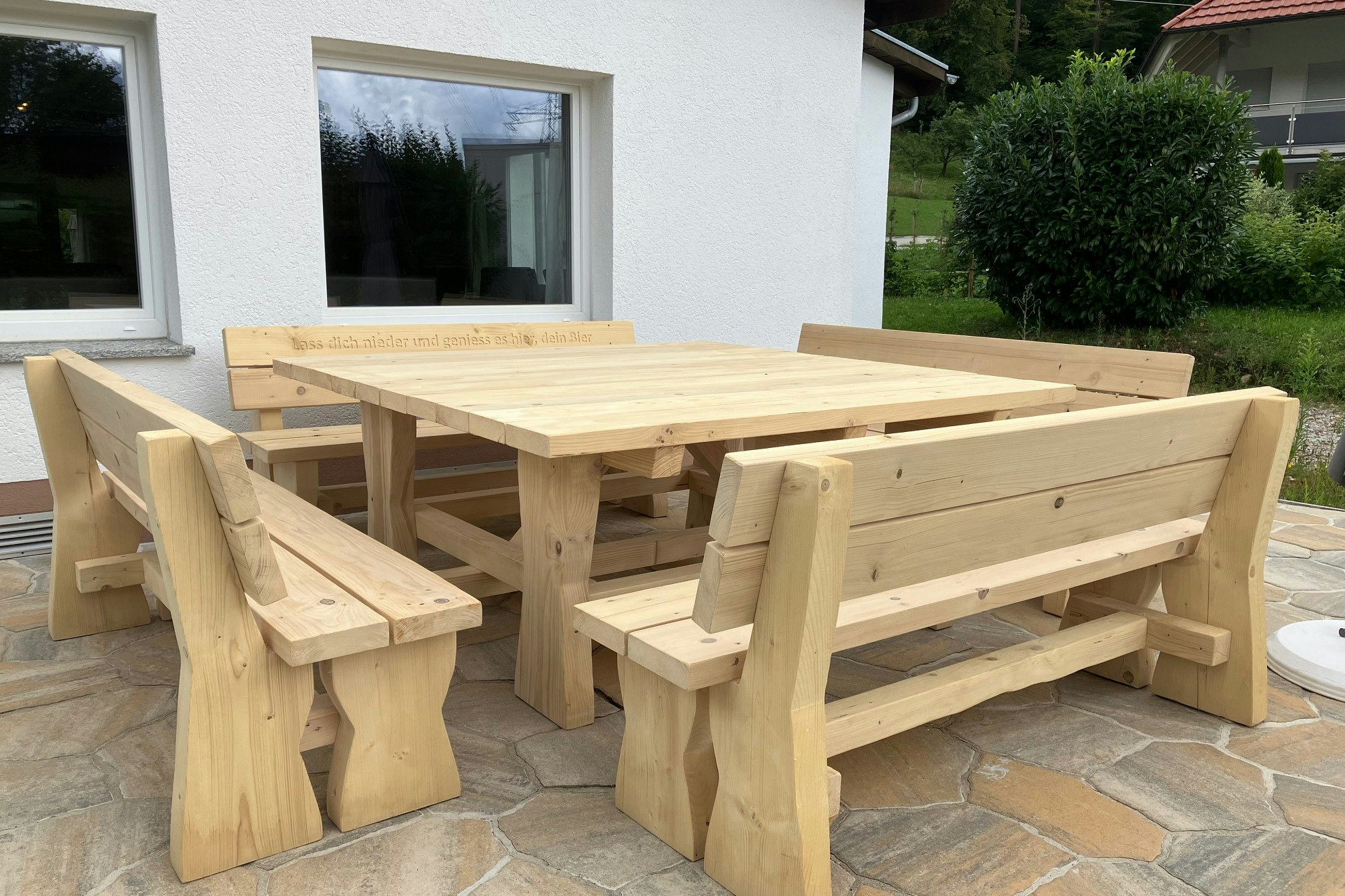 Camping Schlüchttal - Picknicktisch auf dem Campingplatz