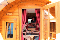 Camping Schüttehof  -  Camper im Mobilheim vom Campingplatz
