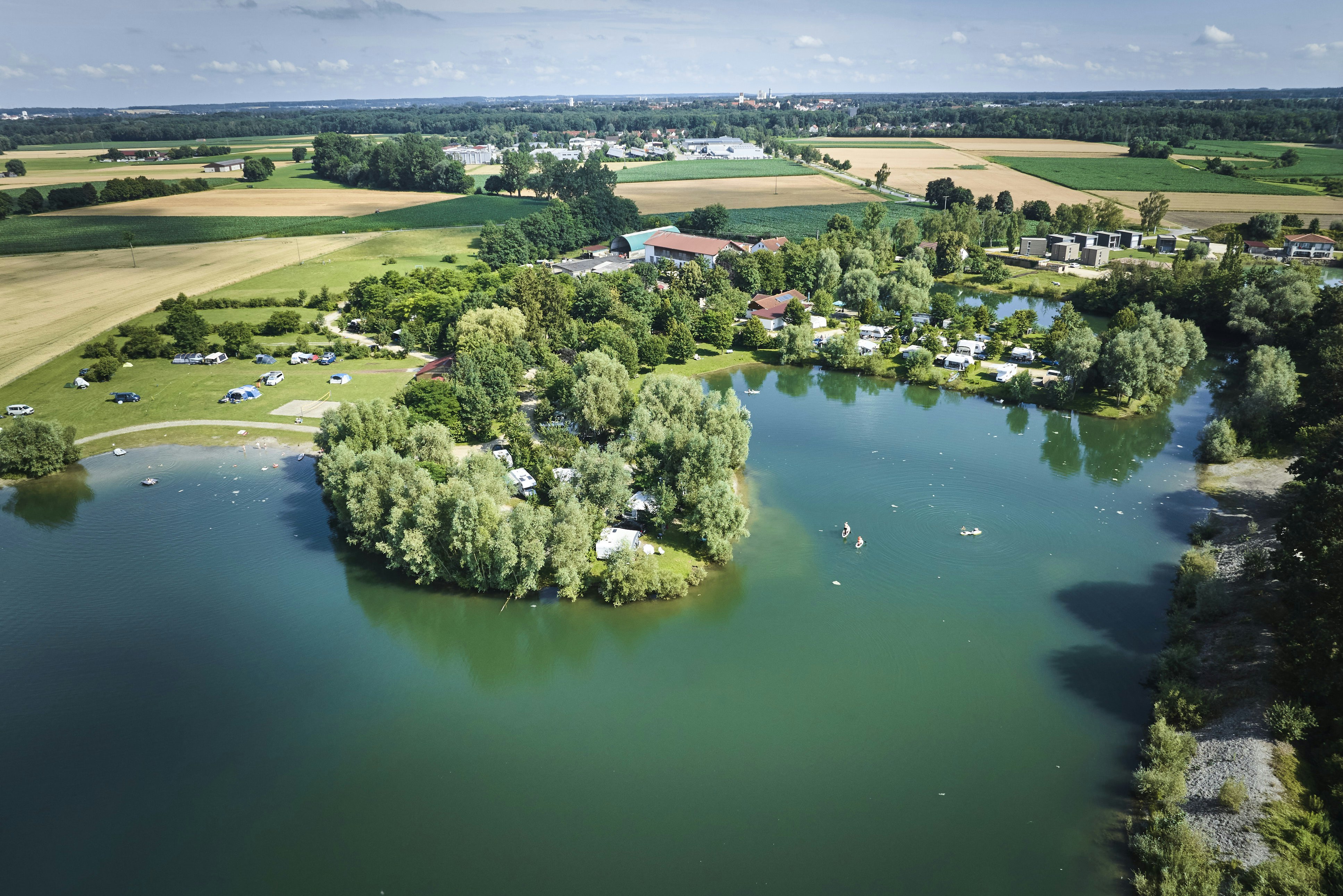 Camping Schwarzfelder Hof  - Campingplatz am See aus der Vogelperspektive