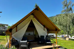 Campingplatz Schwarzwaldhorn - Glamping-Zelt mit Terrasse auf dem Campingplatz
