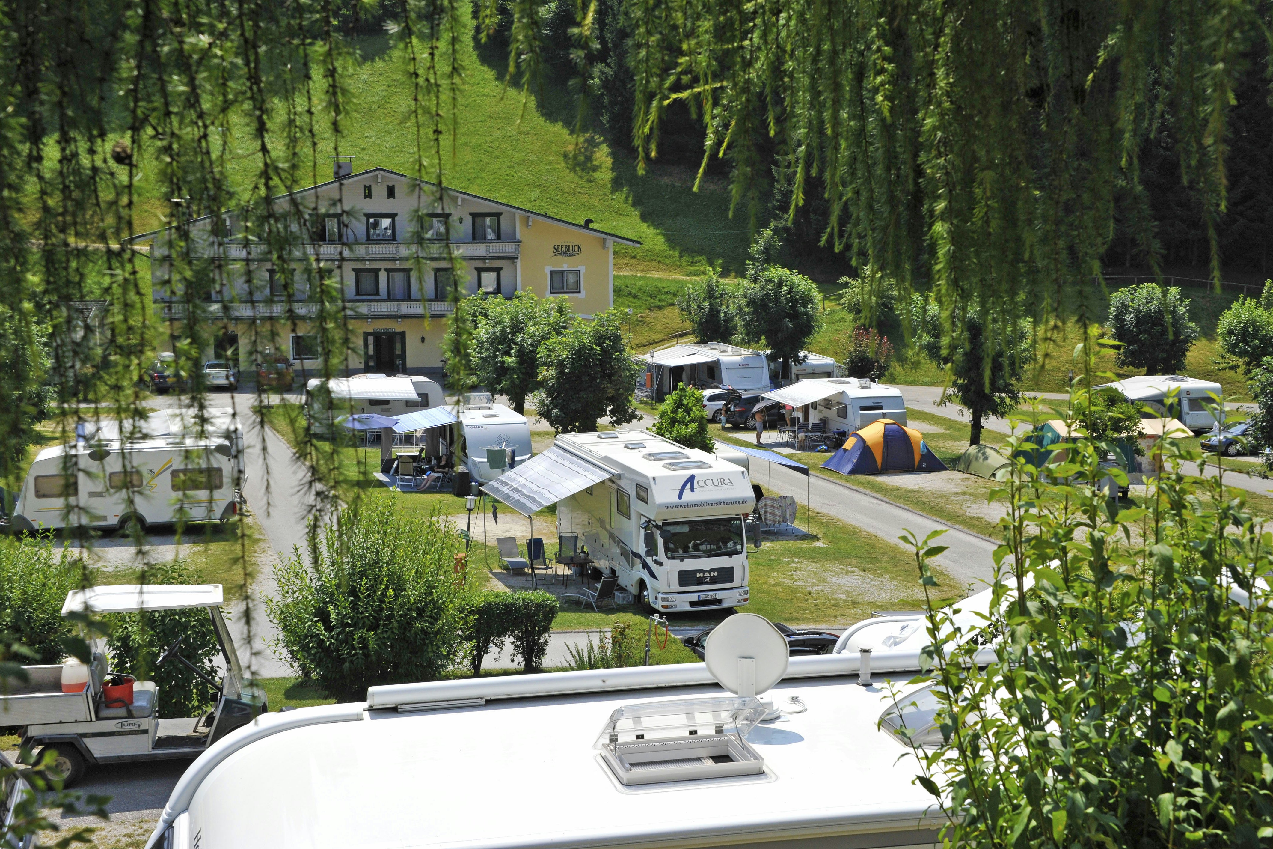 Camping Seeblick Toni - Luftaufnahme der Stellplätze auf dem Campingplatz