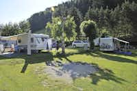 Camping Seeblick Toni - Stellplätze im Grünen