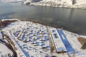 Camping Seefeld Park Sarnen - Campingplatz am See aus der Vogelperspektive im Winter
