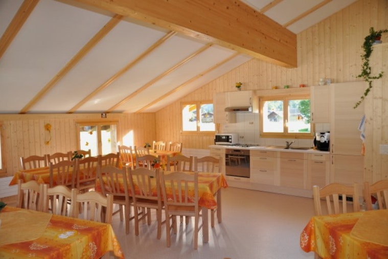 Camping Seegarten  - Küche und Essbereich auf dem Campingplatz