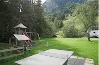 Camping Seeweid Schwarzsee -  Spielplatz mit Tischtennisplatten
