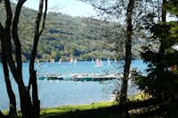 Camping Ser Sirant - Bootsanleger auf dem See Grand Lac de Laffrey