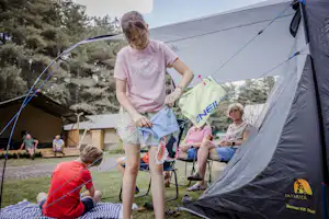 Camping Siesta - Gäste auf ihrem Zeltplatz