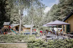 Camping Siesta - Terrasse auf dem Campingplatz