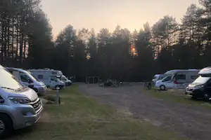 Camping Siesta - Wohnmobil- und Wohnwagenstellplätze am Waldrand