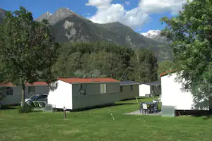 Camping Simplonblick - Mobilheime vom Campingplatz im Grünen mit Blick auf die Alpen