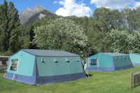 Camping Simplonblick  -  Mobilheime vom Campingplatz mit Blick auf Berge