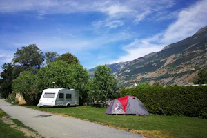 Camping Simplonblick - Wohnwagen- und Zeltstellplatz vom Campingplatz mit Blick auf die Alpen