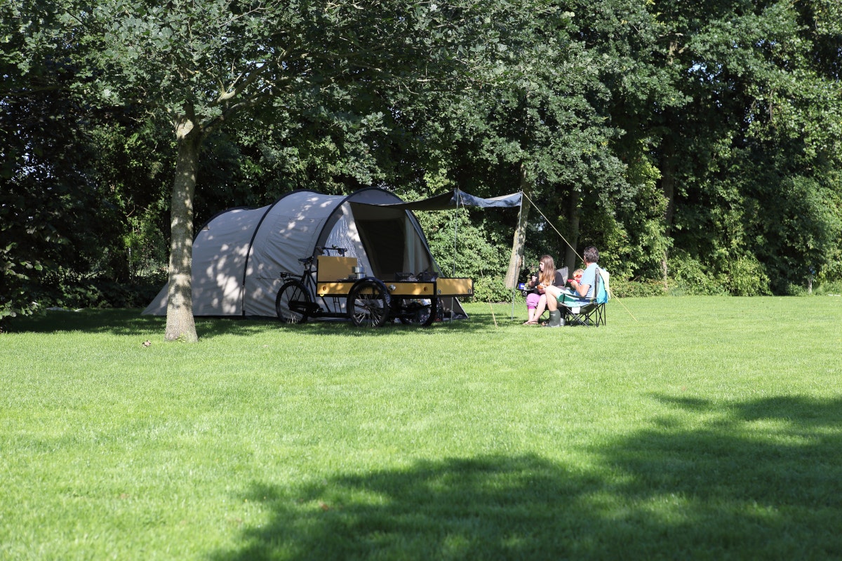 Mini Camping Singel - Standplätze auf der Wiese auf dem Campingplatz
