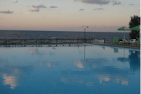Camping Sisi - Pool mit Blick auf das Meer