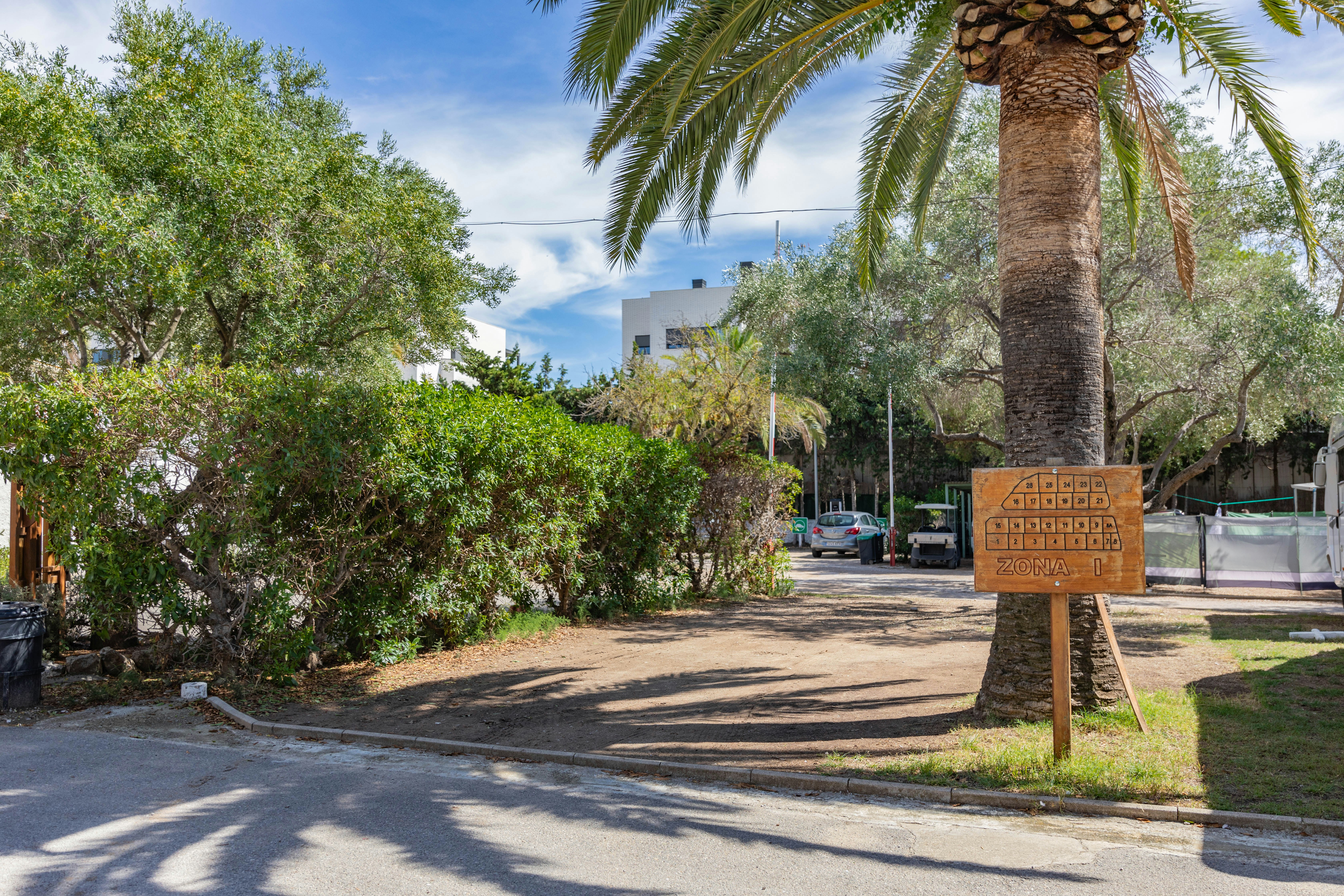 HolaCamp Sitges Relax  Camping Sitges  - Standplätze auf dem Campingplatz