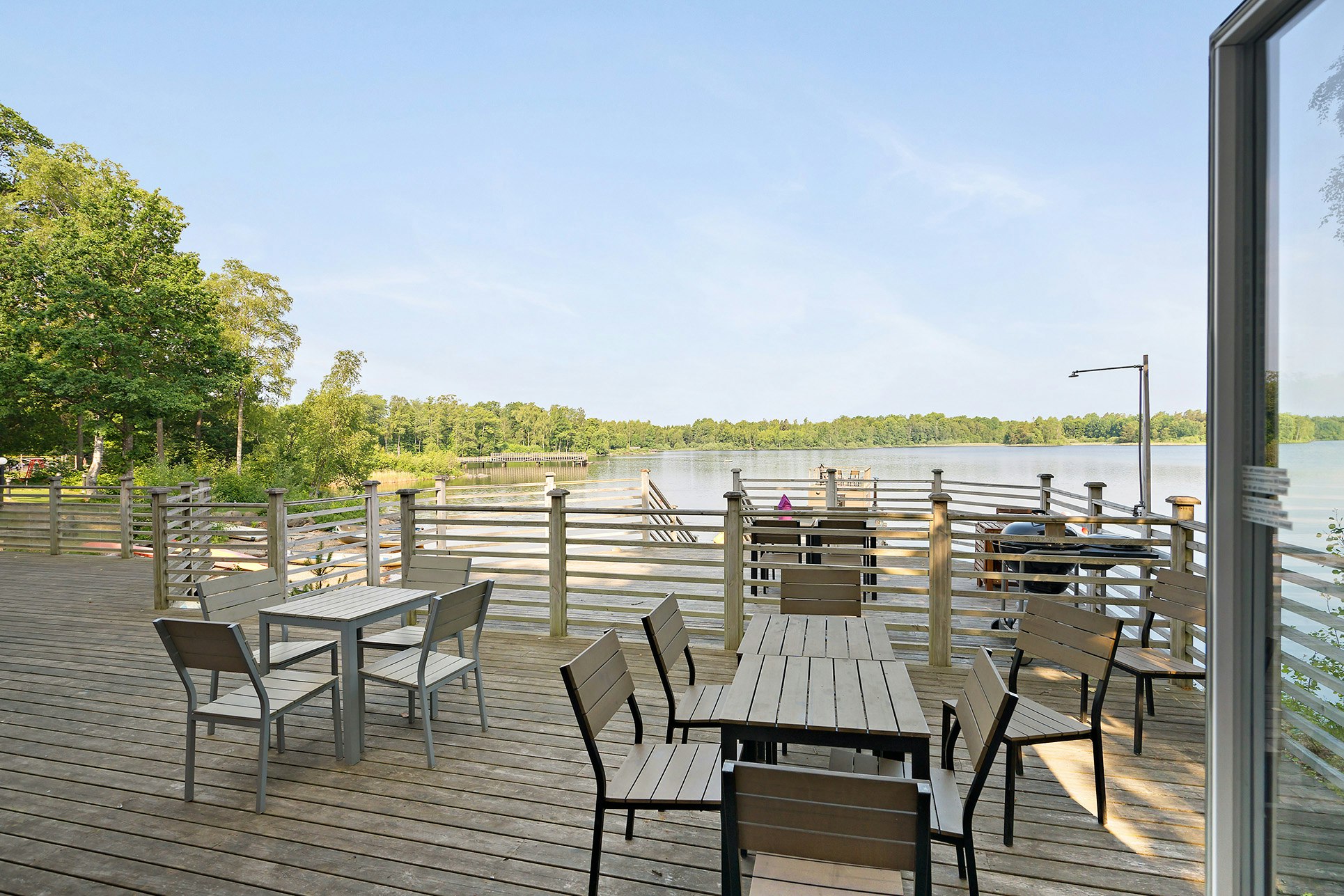 First Camp Sjöstugan – Älmhult Camping Sjöstugan - Restaurant mit Terrasse auf dem Campingplatz
