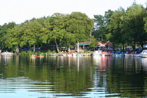 Camping Skyttehuset - Campingplatz mit Ausblick auf den Se
