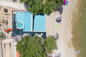 Camping Slamni - campingplatz mit pool und meerblick