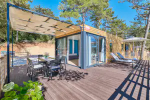 Camping Slatina - Mobilheim mit Terrasse auf dem Campingplatz