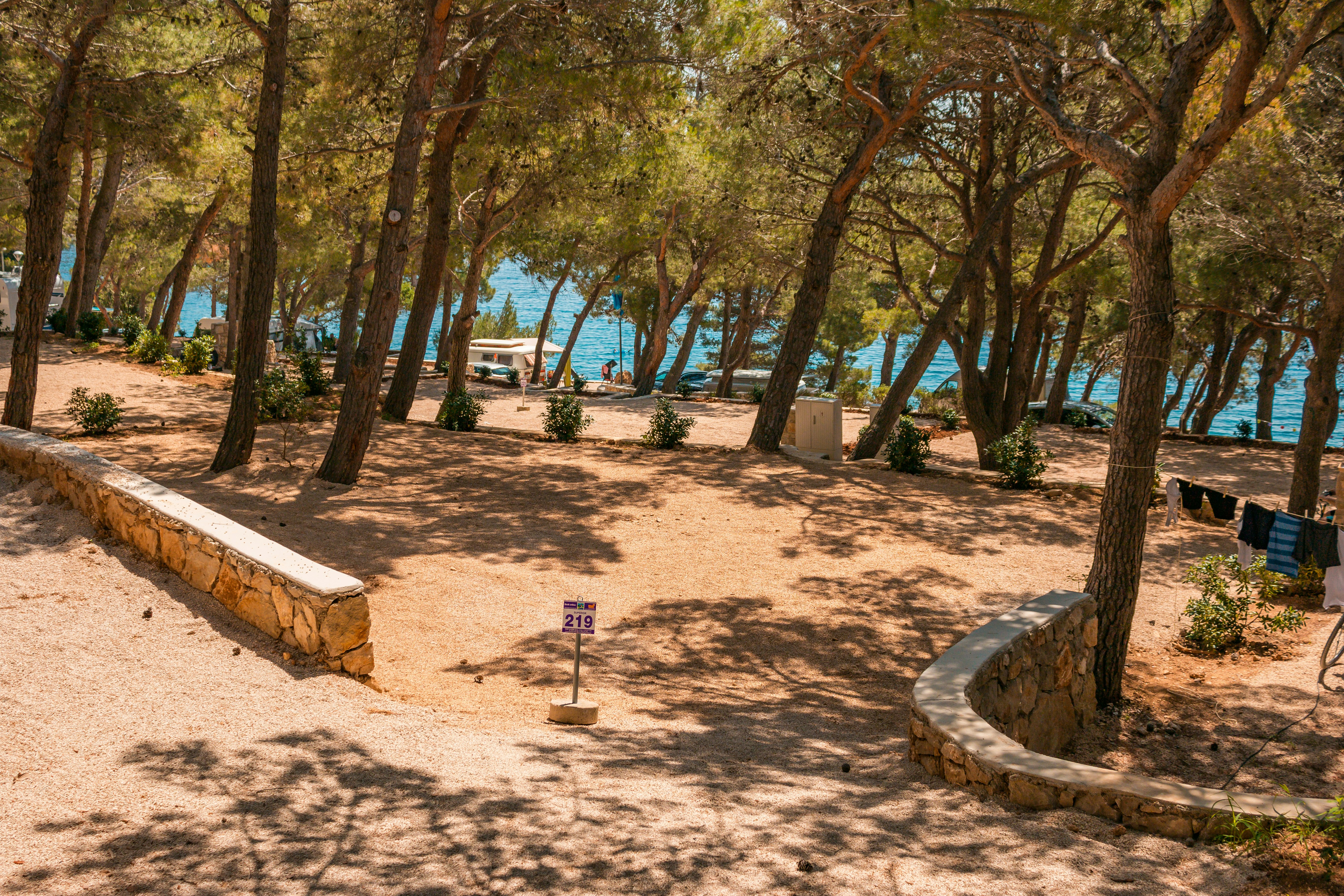 Camping Slatina - Stellplätze am Meer