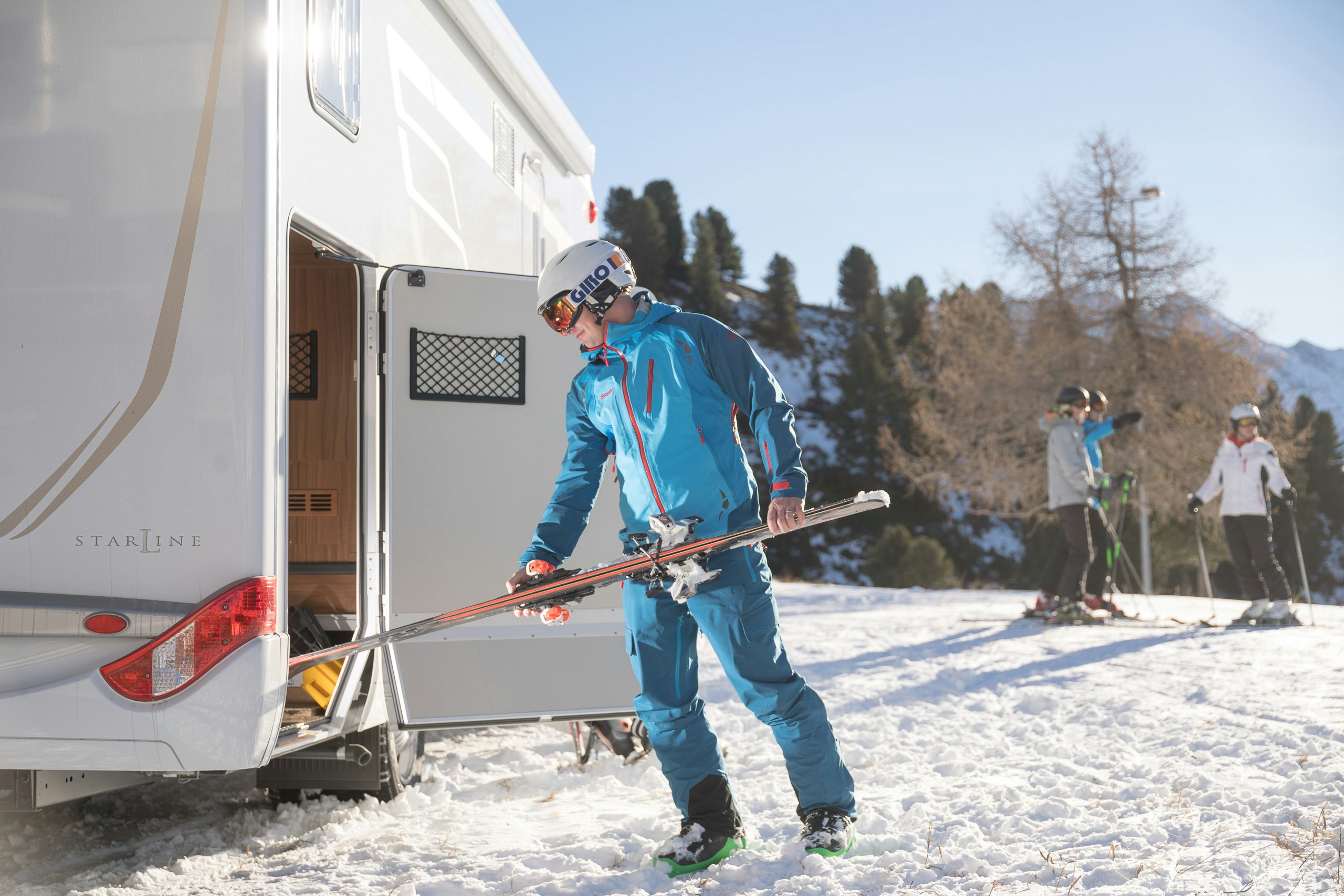 Camping Sölden - Skifahren auf dem Campingplatz