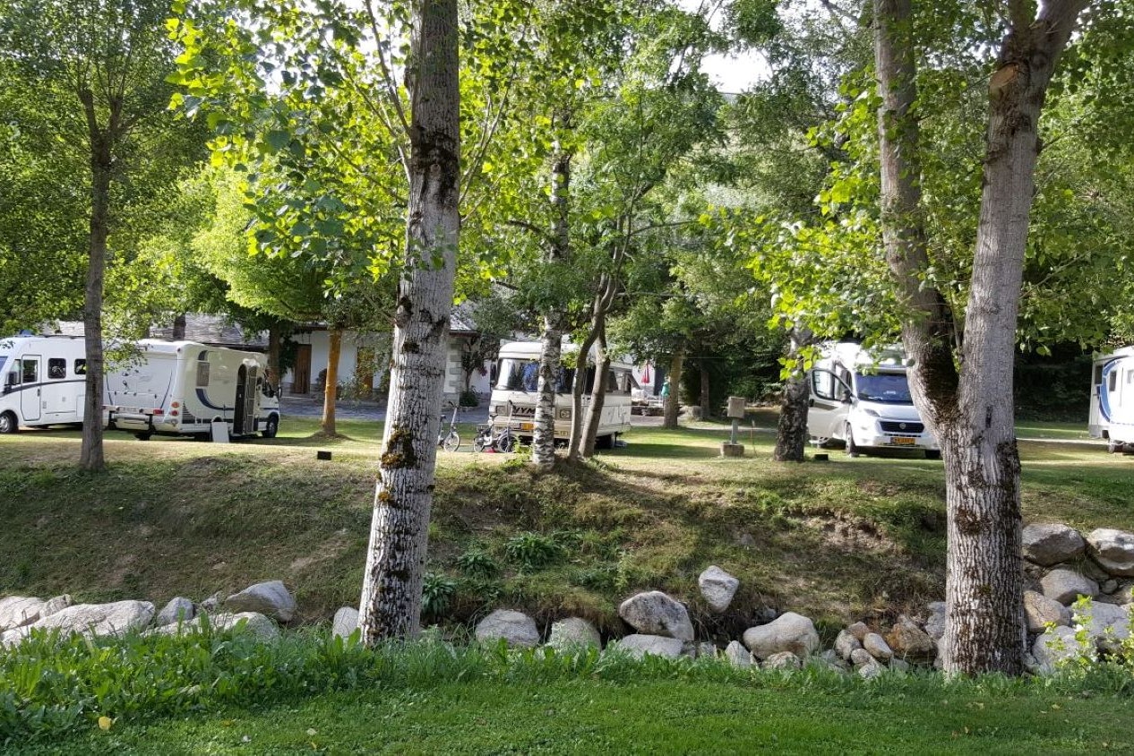 Camping Sol i Neu - Standplätze auf dem Campingplatz