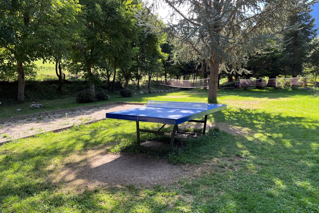 Camping Sol i Neu - Tischtennisplatte auf dem Campingplatz